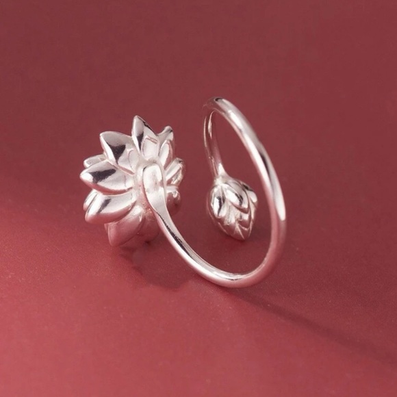Elegant Lotus Flower Adjustable Wrap Cutout Ring- Stainless Steel - Picture 4 of 8